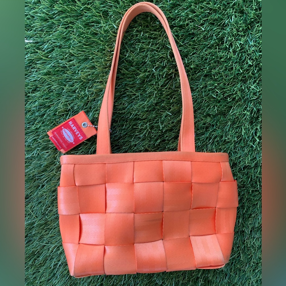 Harvey’s seat let bag.